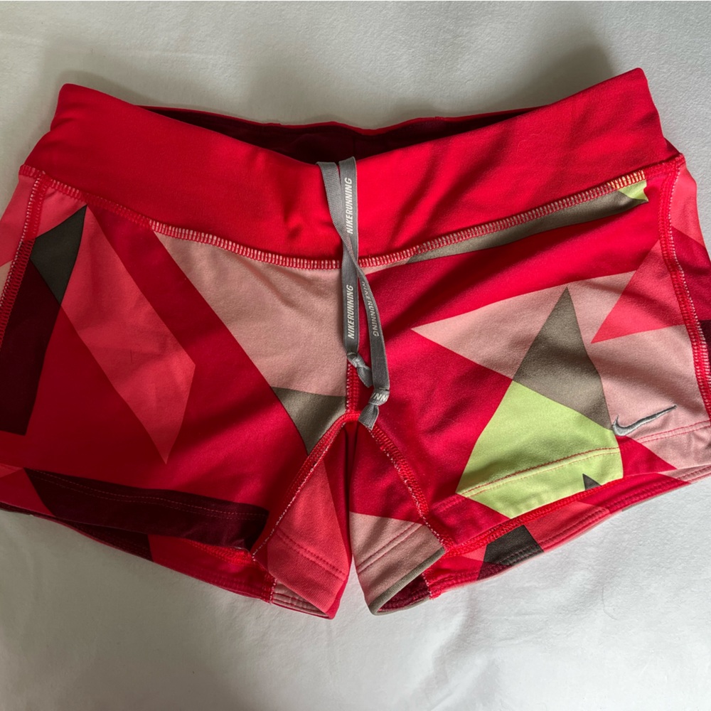 Nike women’s multicolour shorts (polyester/spandex)